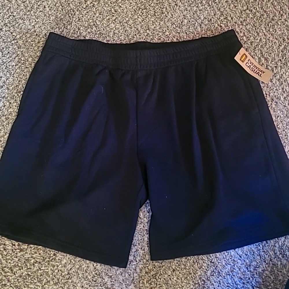 NWT Men's Black Casual Shorts, with pockets and drawstring